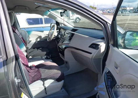 2013 Toyota Sienna Le V6 8 Passenger from USA, damaged, VIN 5TDKK3DC7DS344565